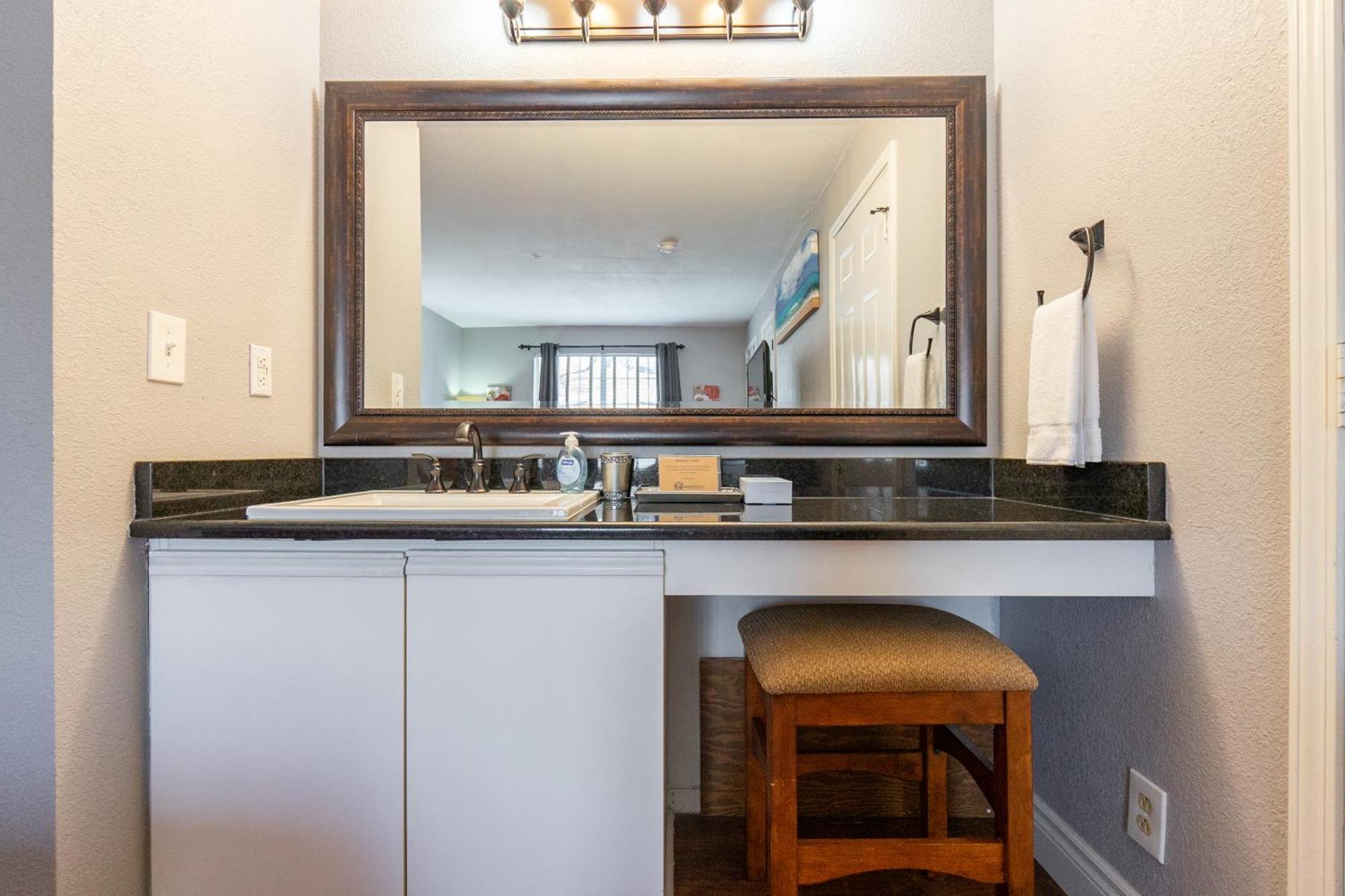 2Br Walk-In Condo - Near The 76 Strip - Free Wifi - Pool - Free Tickets Included - Clb-3 Брэнсон Экстерьер фото